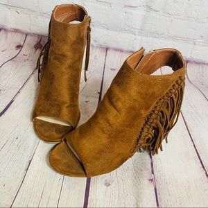 Coconuts by Matisse Brown Suede Booties Size 7.5